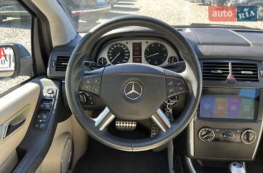 Хэтчбек Mercedes-Benz B-Class 2010 в 
