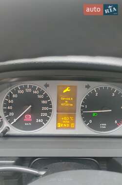 Хэтчбек Mercedes-Benz B-Class 2009 в 