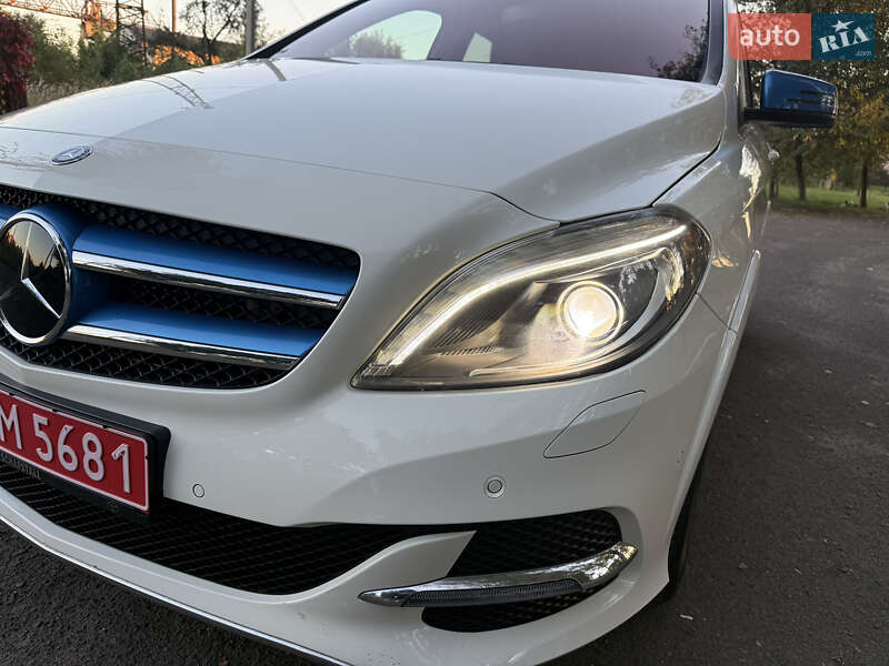 Хэтчбек Mercedes-Benz B-Class 2016 в Ковеле