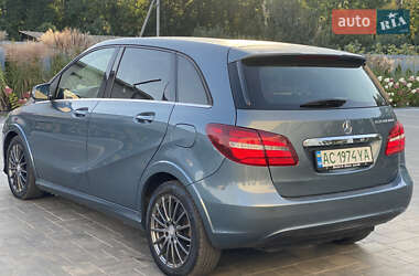 Хэтчбек Mercedes-Benz B-Class 2015 в 
