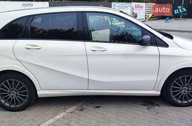 Хэтчбек Mercedes-Benz B-Class 2015 в 