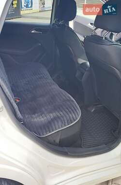 Хэтчбек Mercedes-Benz B-Class 2015 в 