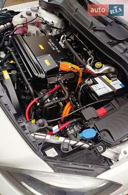 Хетчбек Mercedes-Benz B-Class 2015 в  фото 19 Хетчбек Mercedes-Benz B-Class 2015 в