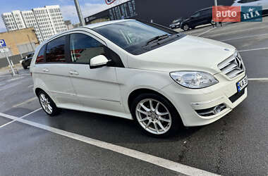 Хэтчбек Mercedes-Benz B-Class 2010 в Киеве