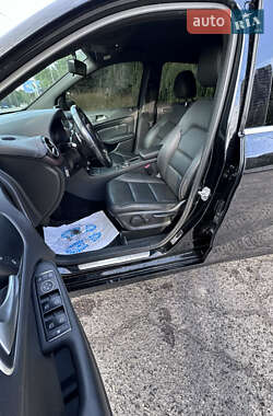 Хэтчбек Mercedes-Benz B-Class 2015 в 