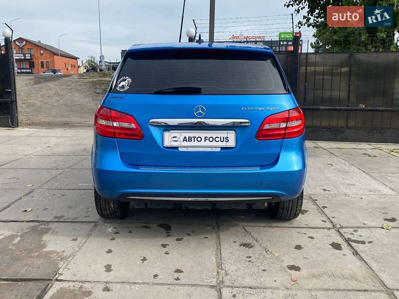 Хэтчбек Mercedes-Benz B-Class 2014 в Киеве