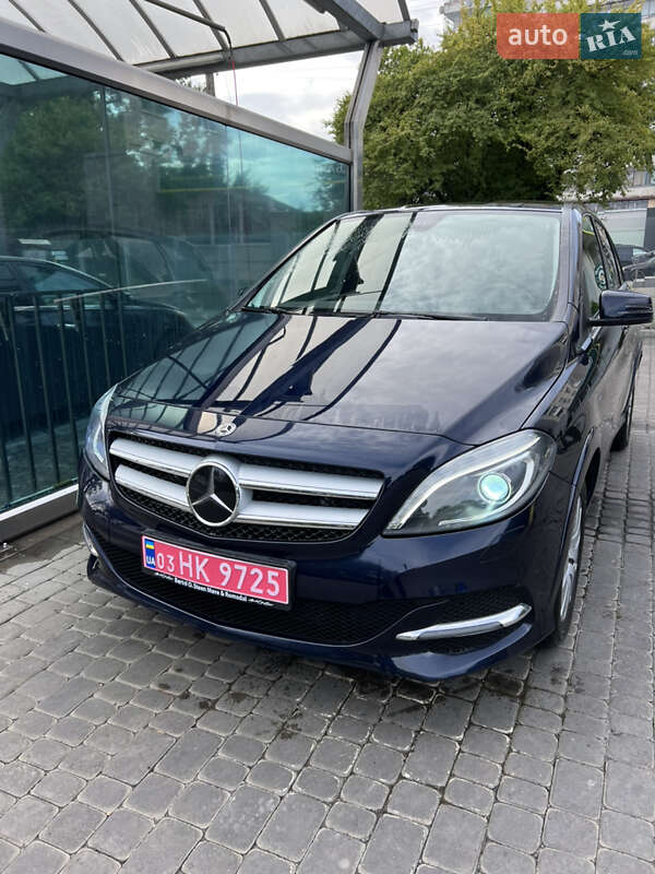 Хэтчбек Mercedes-Benz B-Class 2017 в Львове