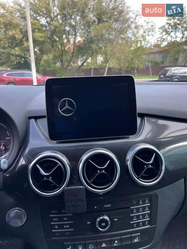 Хэтчбек Mercedes-Benz B-Class 2017 в Львове