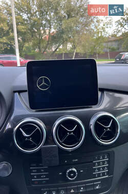 Хэтчбек Mercedes-Benz B-Class 2017 в 