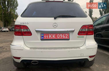 Хэтчбек Mercedes-Benz B-Class 2010 в 