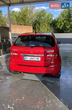 Хэтчбек Mercedes-Benz B-Class 2010 в 