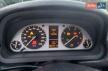 Хэтчбек Mercedes-Benz B-Class 2011 в 