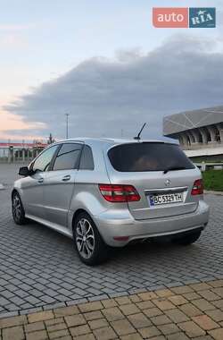 Хэтчбек Mercedes-Benz B-Class 2011 в 