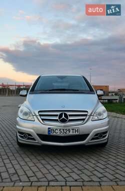 Хэтчбек Mercedes-Benz B-Class 2011 в 