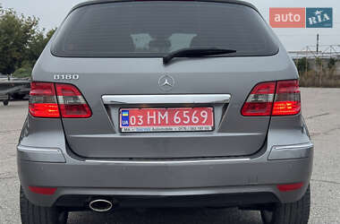 Хэтчбек Mercedes-Benz B-Class 2009 в 