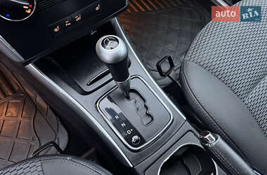 Хэтчбек Mercedes-Benz B-Class 2009 в 