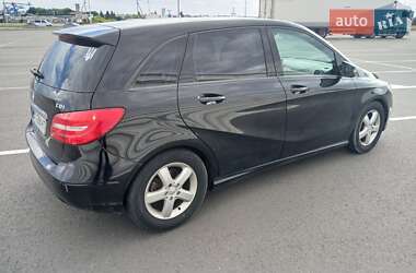 Хэтчбек Mercedes-Benz B-Class 2012 в 