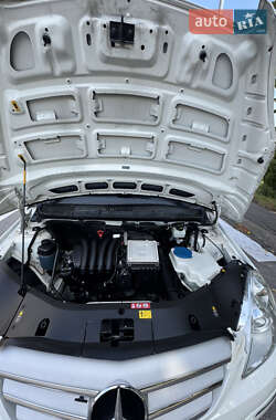 Хетчбек Mercedes-Benz B-Class 2010 в 