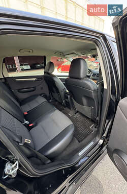 Хэтчбек Mercedes-Benz B-Class 2010 в 