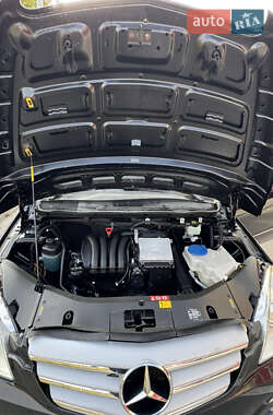 Хэтчбек Mercedes-Benz B-Class 2010 в 
