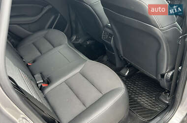 Хэтчбек Mercedes-Benz B-Class 2015 в 