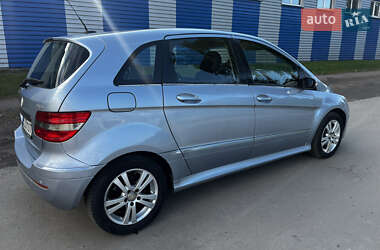 Хэтчбек Mercedes-Benz B-Class 2005 в 