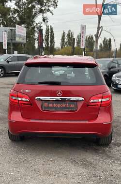 Хэтчбек Mercedes-Benz B-Class 2013 в 