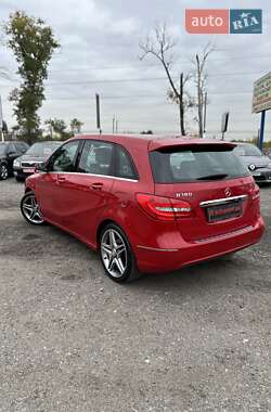 Хэтчбек Mercedes-Benz B-Class 2013 в 
