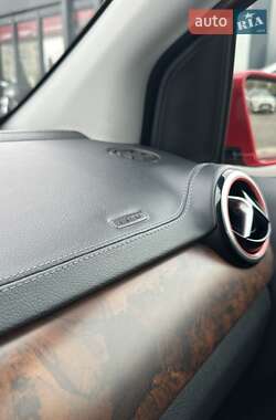 Хэтчбек Mercedes-Benz B-Class 2013 в 