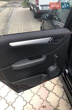 Хэтчбек Mercedes-Benz B-Class 2005 в 