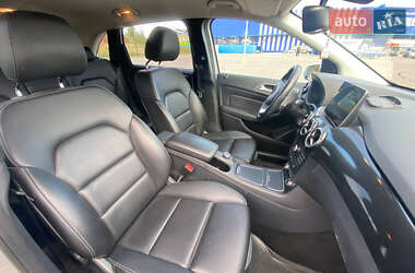 Хэтчбек Mercedes-Benz B-Class 2017 в 
