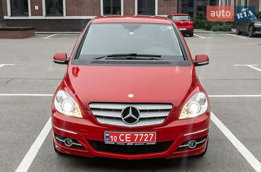Хэтчбек Mercedes-Benz B-Class 2010 в 