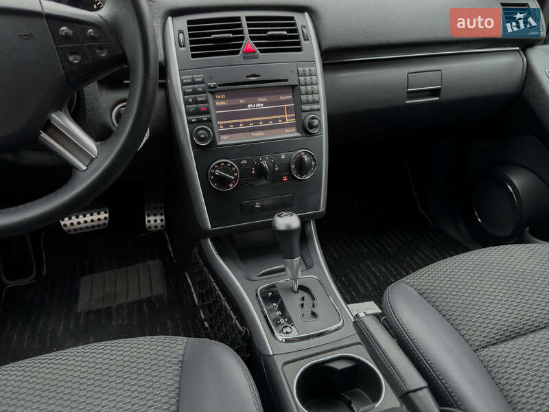 Хетчбек Mercedes-Benz B-Class 2010 в Києві фото 29 Хетчбек Mercedes-Benz B-Class 2010 в Києві