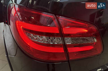 Хэтчбек Mercedes-Benz B-Class 2014 в 