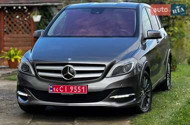 Хетчбек Mercedes-Benz B-Class 2015 в 