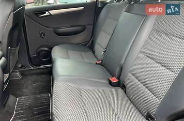 Хэтчбек Mercedes-Benz B-Class 2010 в 