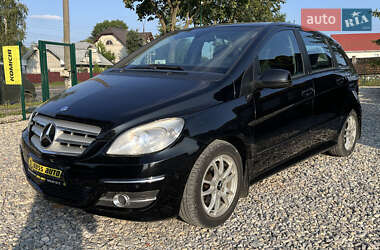 Хэтчбек Mercedes-Benz B-Class 2009 в 