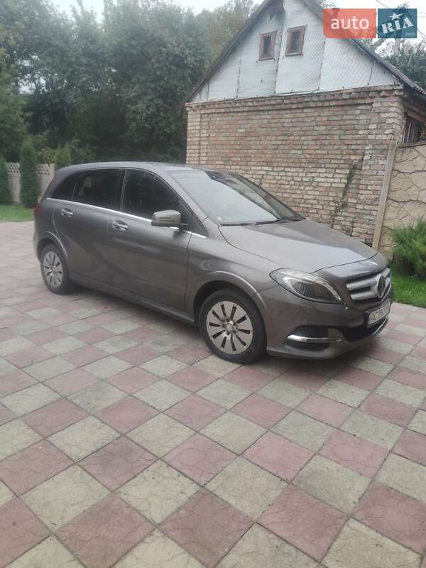Хетчбек Mercedes-Benz B-Class 2015 в Луцьку фото 2 Хетчбек Mercedes-Benz B-Class 2015 в Луцьку
