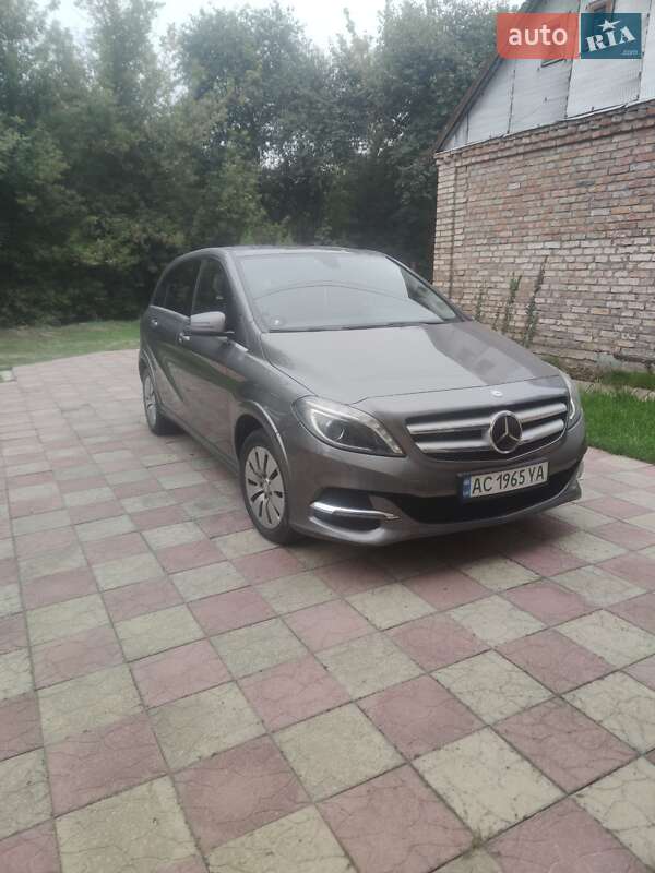 Хетчбек Mercedes-Benz B-Class 2015 в Луцьку фото 4 Хетчбек Mercedes-Benz B-Class 2015 в Луцьку
