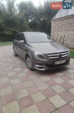 Хэтчбек Mercedes-Benz B-Class 2015 в 
