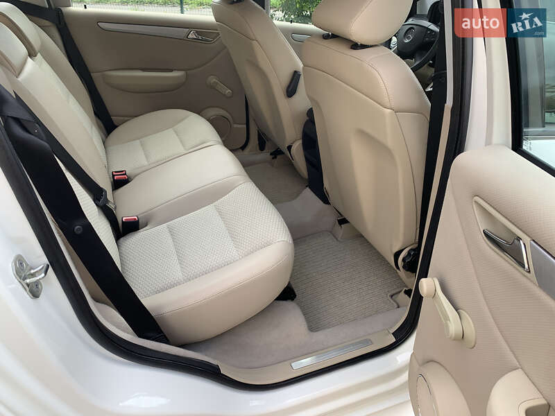 Хэтчбек Mercedes-Benz B-Class 2010 в Ровно