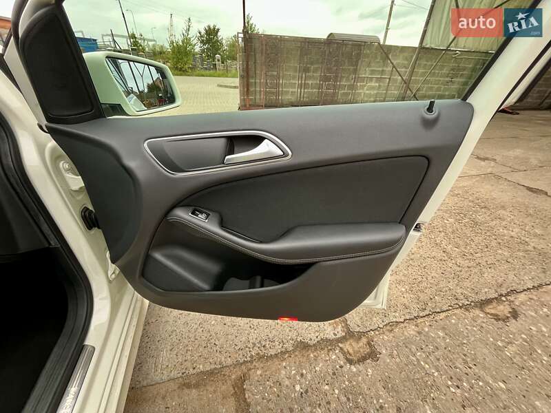 Хэтчбек Mercedes-Benz B-Class 2014 в Львове