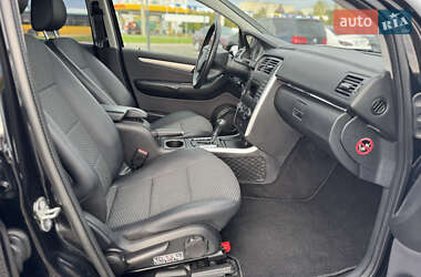 Хэтчбек Mercedes-Benz B-Class 2010 в 