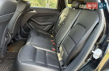 Хэтчбек Mercedes-Benz B-Class 2015 в 