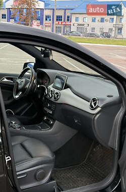 Хэтчбек Mercedes-Benz B-Class 2015 в 