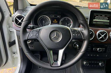 Хэтчбек Mercedes-Benz B-Class 2014 в 