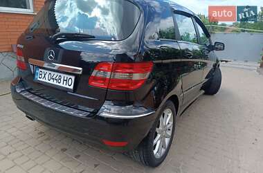 Хэтчбек Mercedes-Benz B-Class 2009 в 