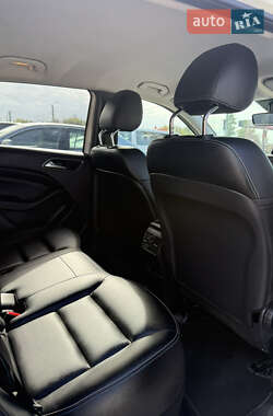 Хэтчбек Mercedes-Benz B-Class 2015 в 