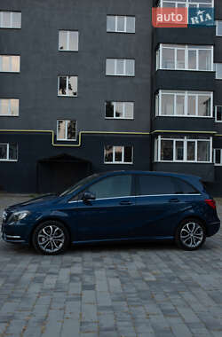 Хэтчбек Mercedes-Benz B-Class 2013 в 