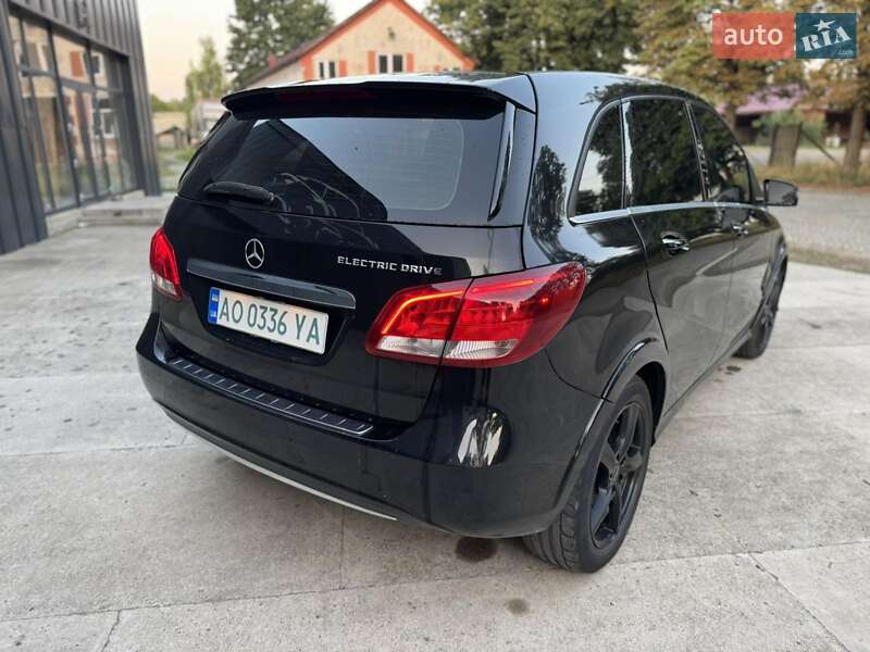 Хетчбек Mercedes-Benz B-Class 2015 в Тячеві